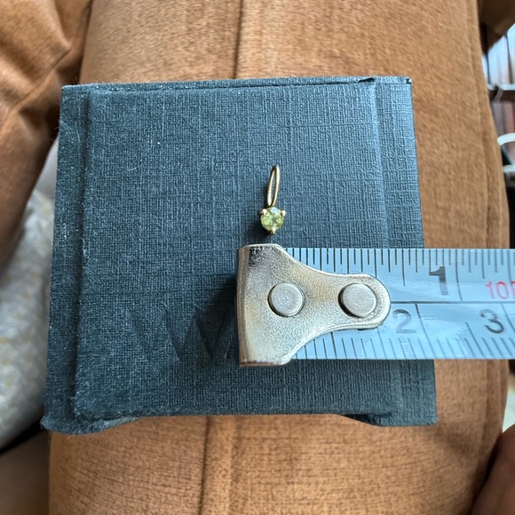 WWAKE origin charm peridot (August) - Picture 4 of 4